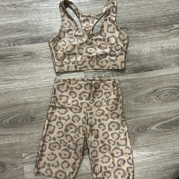 Pants - Size XS sunwren soft brown and grey color